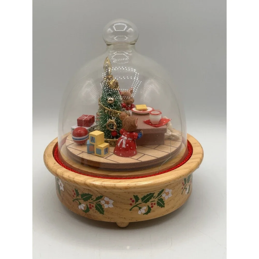 Vintage Enesco Christmas Mice‎ Cheese Cloche Musical Animated 1990 Music Box